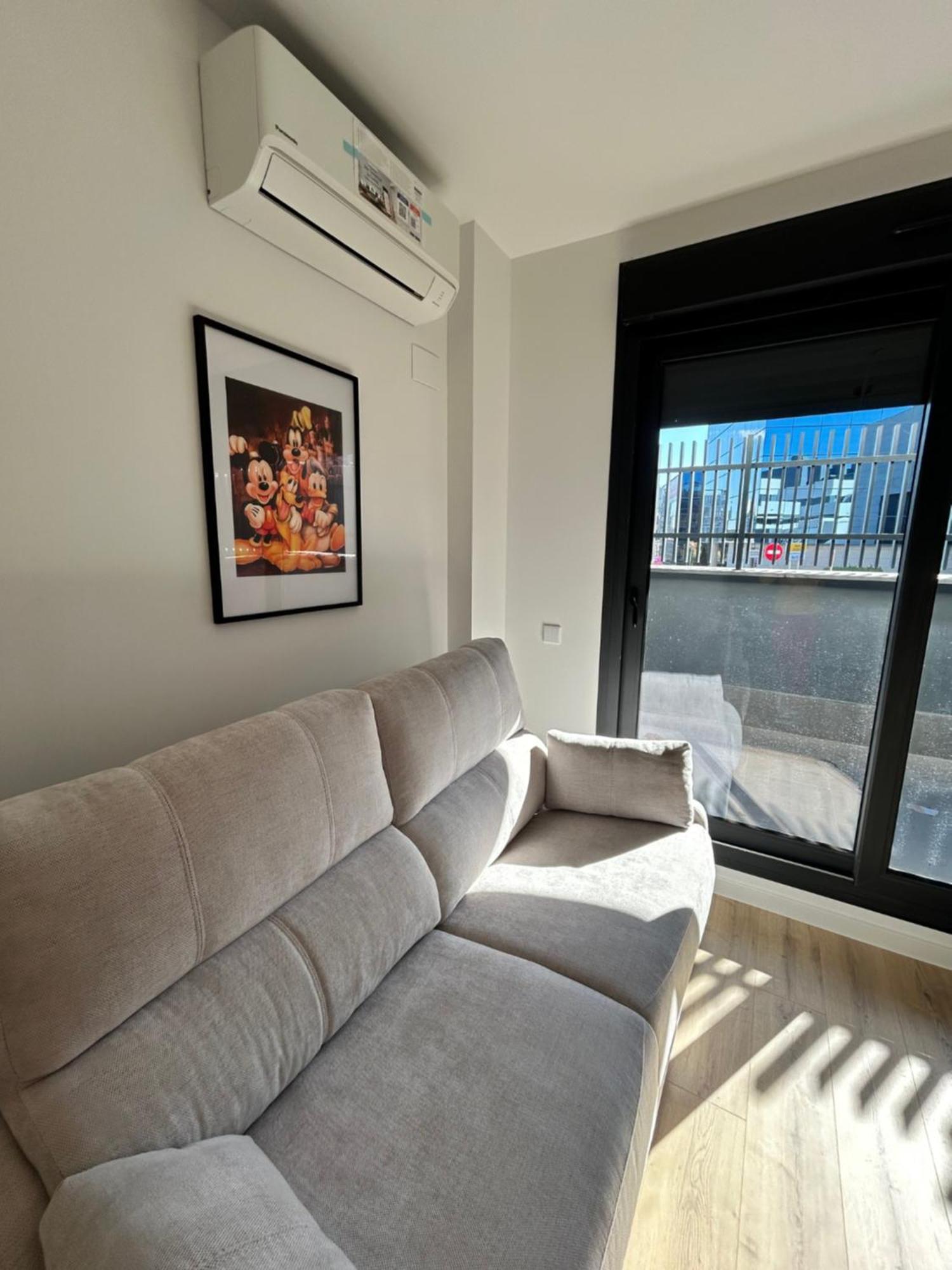 Estudios Homer Y Disney Con Piscina Climatizada, Piscina Exterior,Gimnasio, Coworking, Padel,Netflix Y Wifi Gratis San Sebastian de los Reyes Exterior photo