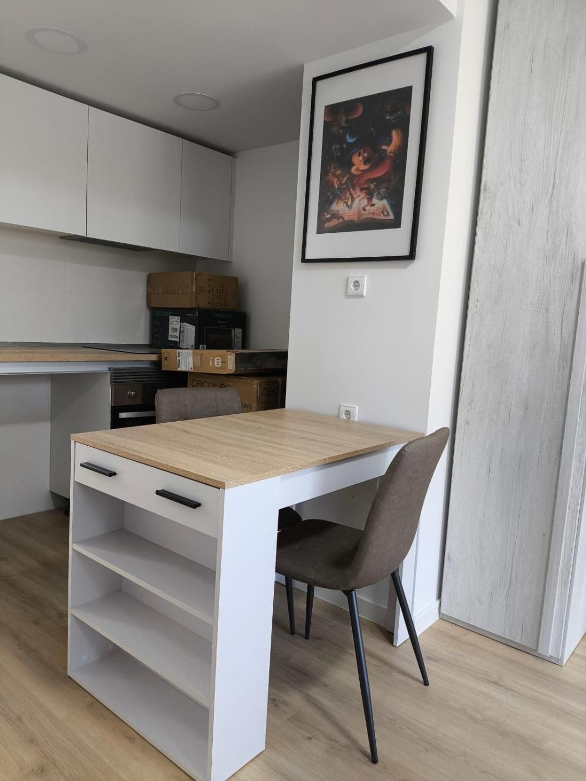 Estudios Homer Y Disney Con Piscina Climatizada, Piscina Exterior,Gimnasio, Coworking, Padel,Netflix Y Wifi Gratis San Sebastian de los Reyes Exterior photo